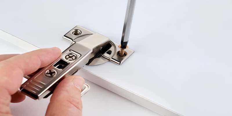 hinge Manufacturers