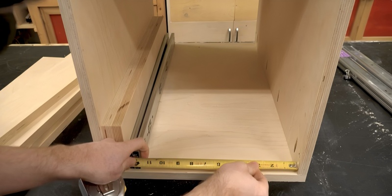 side-mounted drawer slides