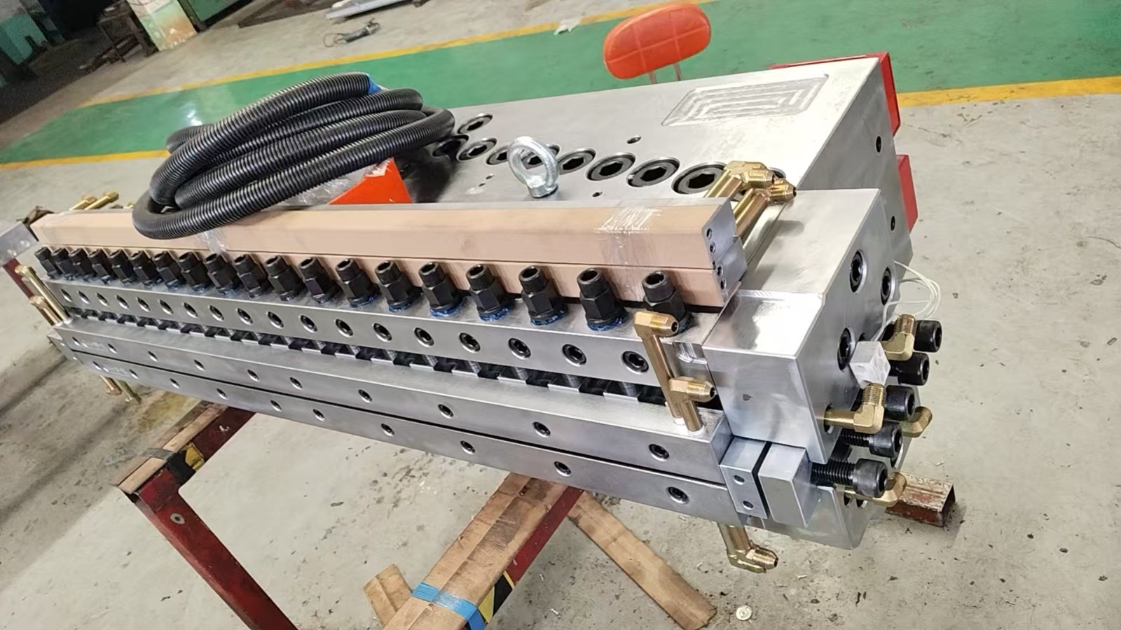 PVC WPC Wood Plastic Composite Profile Extrusion Line Making Machine PVC WPC Wood Plastic Composite Profile Extrusion Line Making Machine