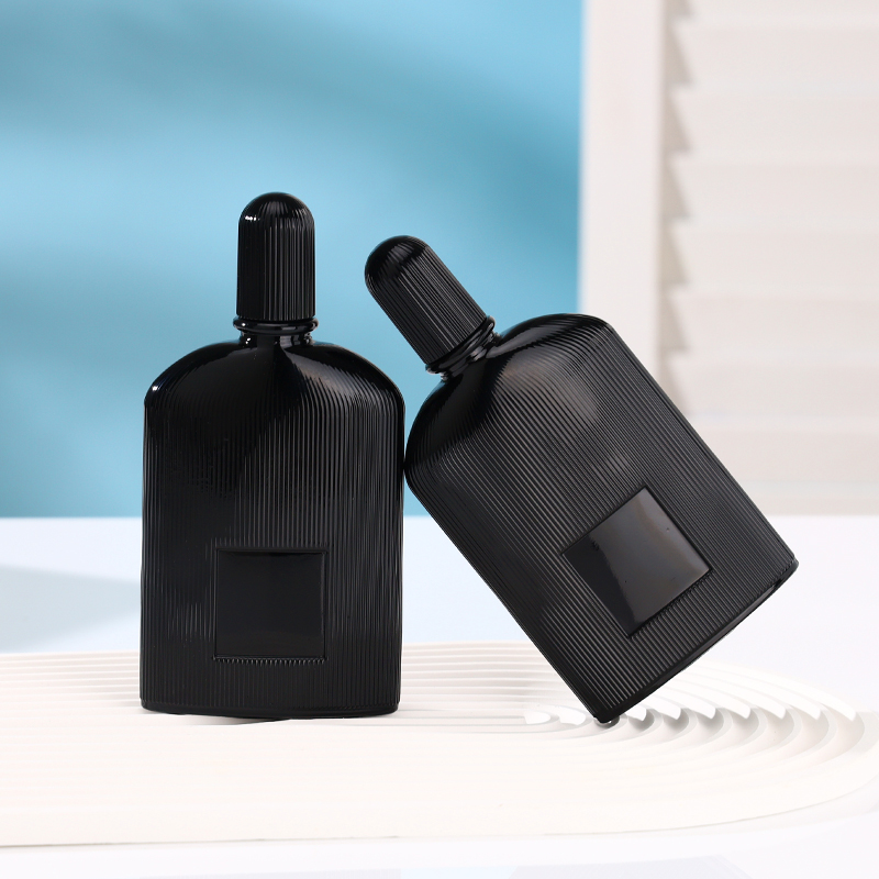 Elegant Square Perfume Bottle With Refillable Spray Pump