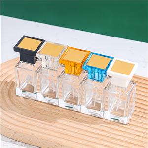 Luxury Square Perfume Bottle With Electroplated Neck