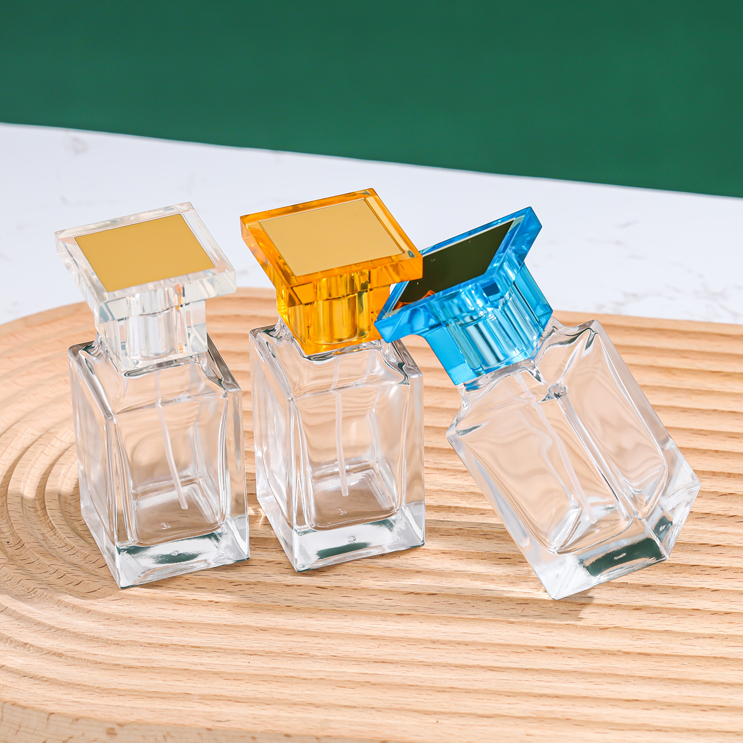 Luxury Square Perfume Bottle With Electroplated Neck