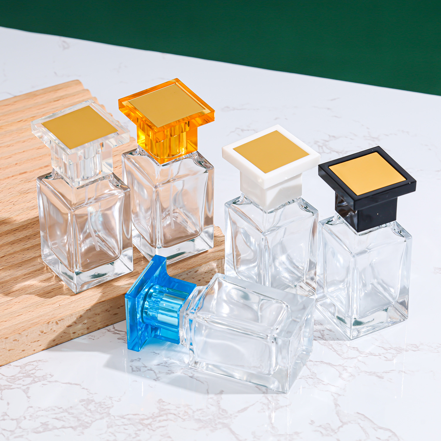 Luxury Square Perfume Bottle With Electroplated Neck