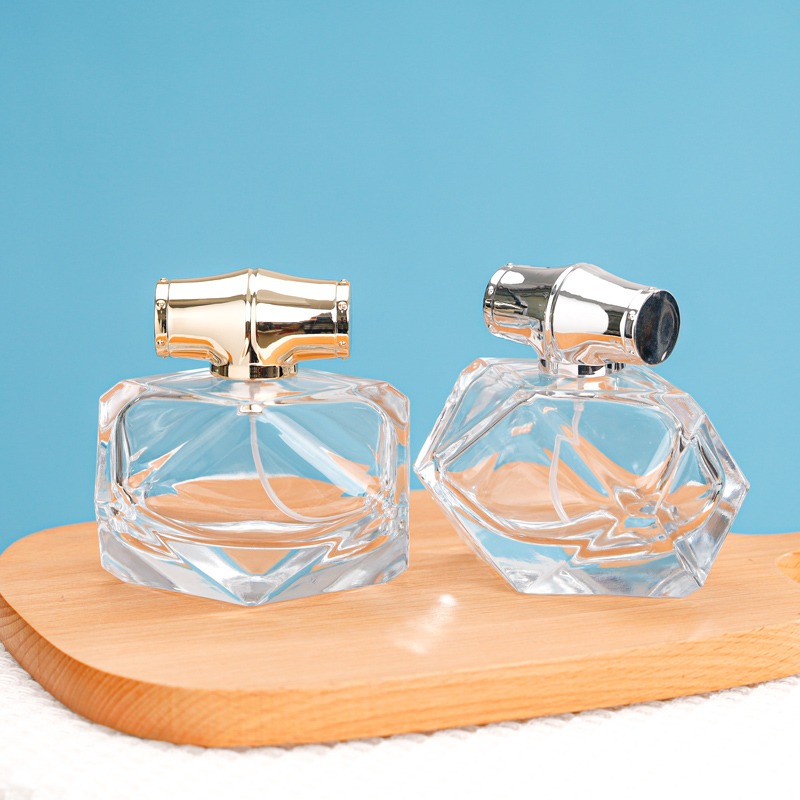 High End Crystal Perfume Bottle With Luxury Faceted Design