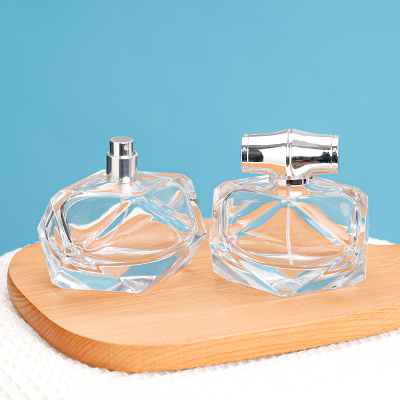 High End Crystal Perfume Bottle With Luxury Faceted Design