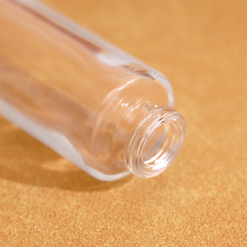 Mini 5ml Refillable Perfume Bottle With Clear Glass Design