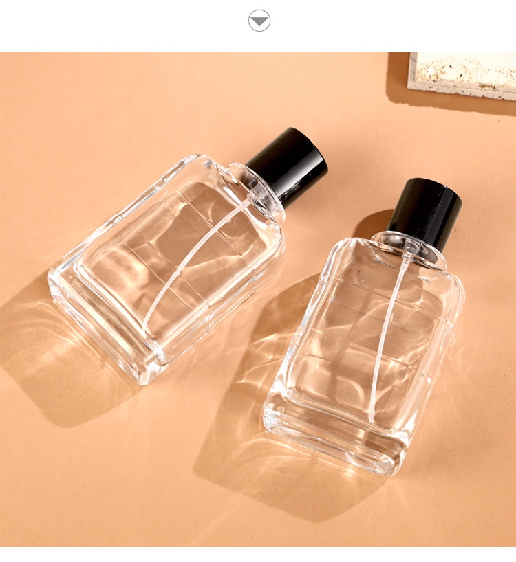 glass perfume bottle with spray