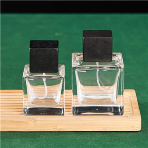 프리미엄 맞춤형 캡이 달린 50ml 컴팩트 향수병