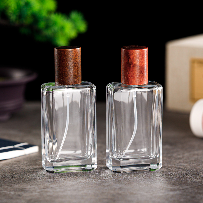 Custom 50ml Perfume Bottle With Silver Collar And Sprayer