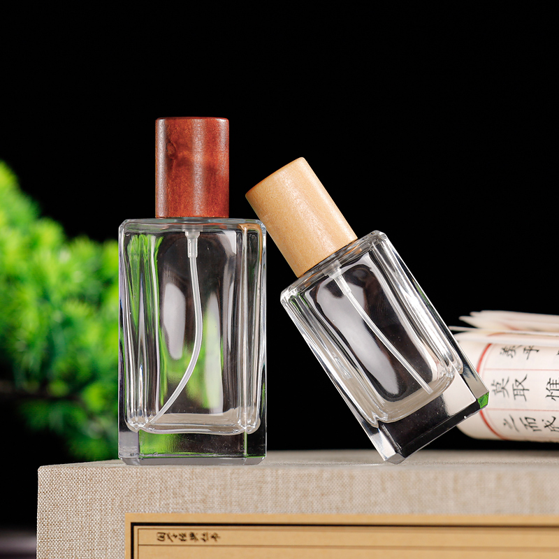 Custom 50ml Perfume Bottle With Silver Collar And Sprayer