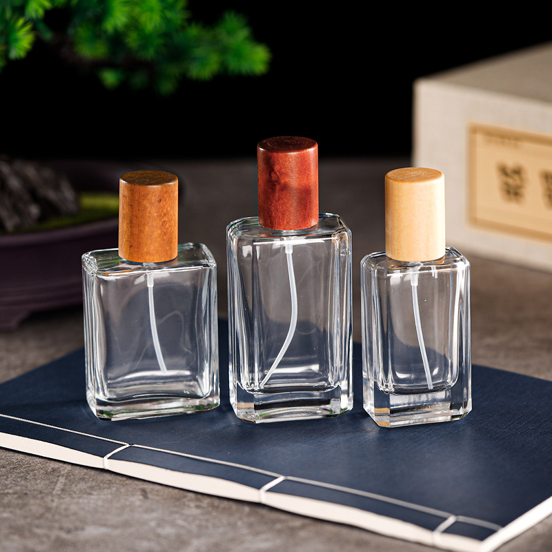 Custom 50ml Perfume Bottle With Silver Collar And Sprayer