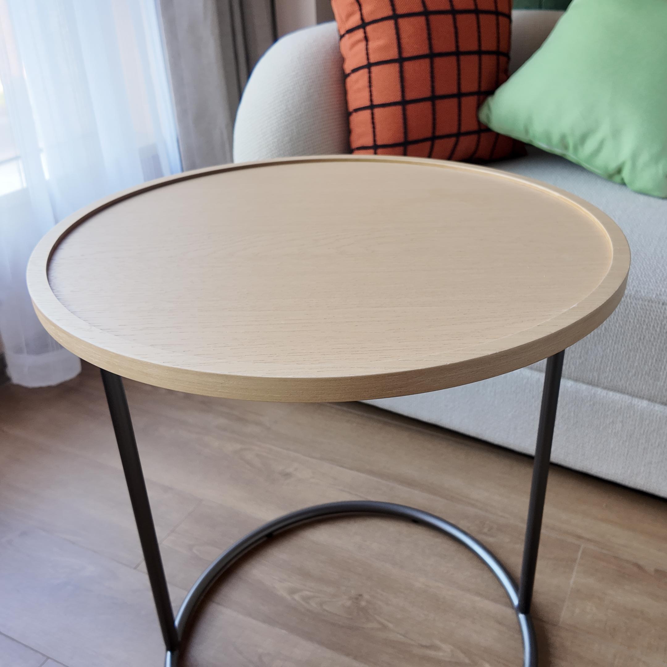 Dale un nuevo aspecto a tus muebles viejos con la película autoadhesiva de PVC ESTRY.