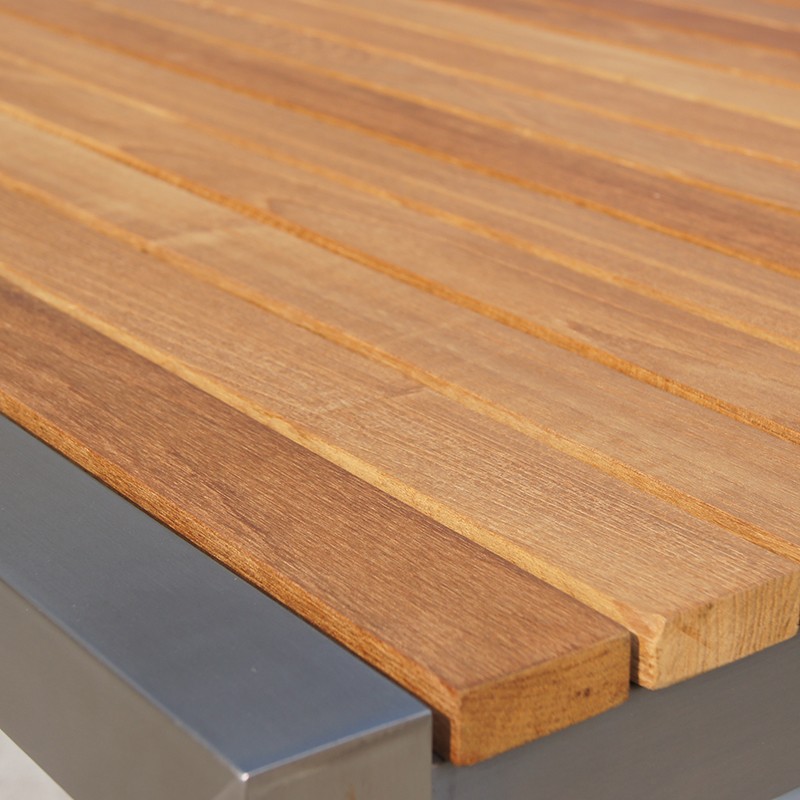 outdoor 2 chairs and small table