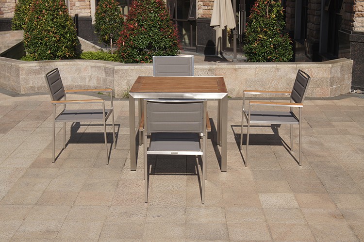 cafe outdoor table and chairs