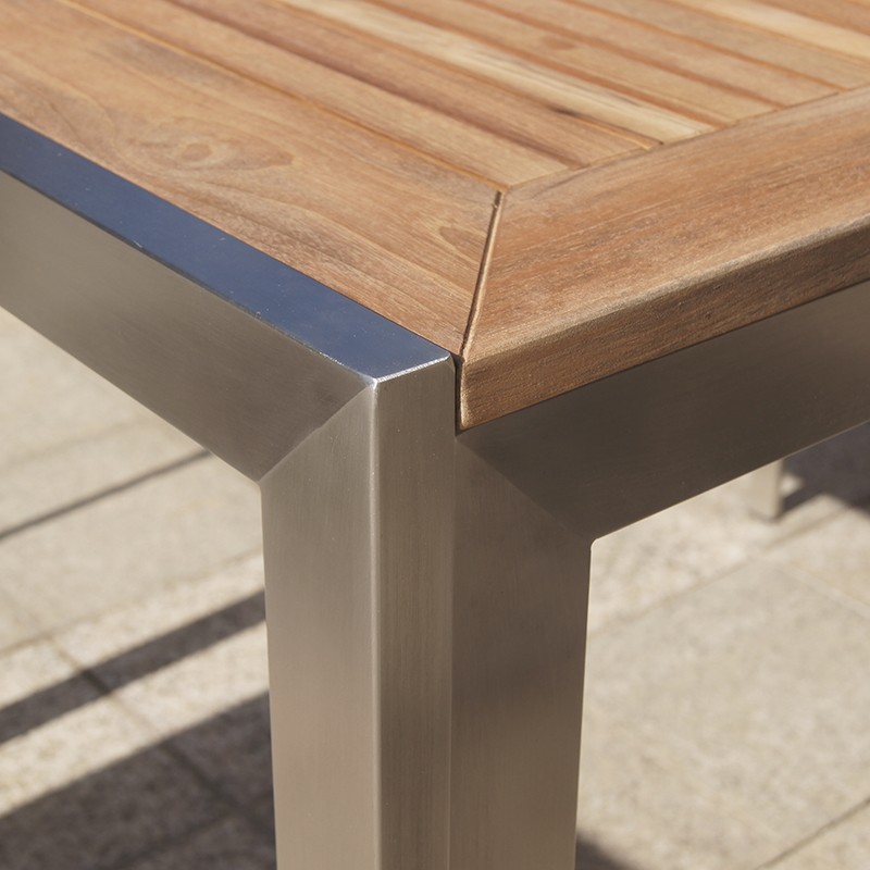 cafe outdoor table and chairs