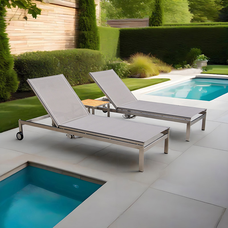 reclining beach chairs