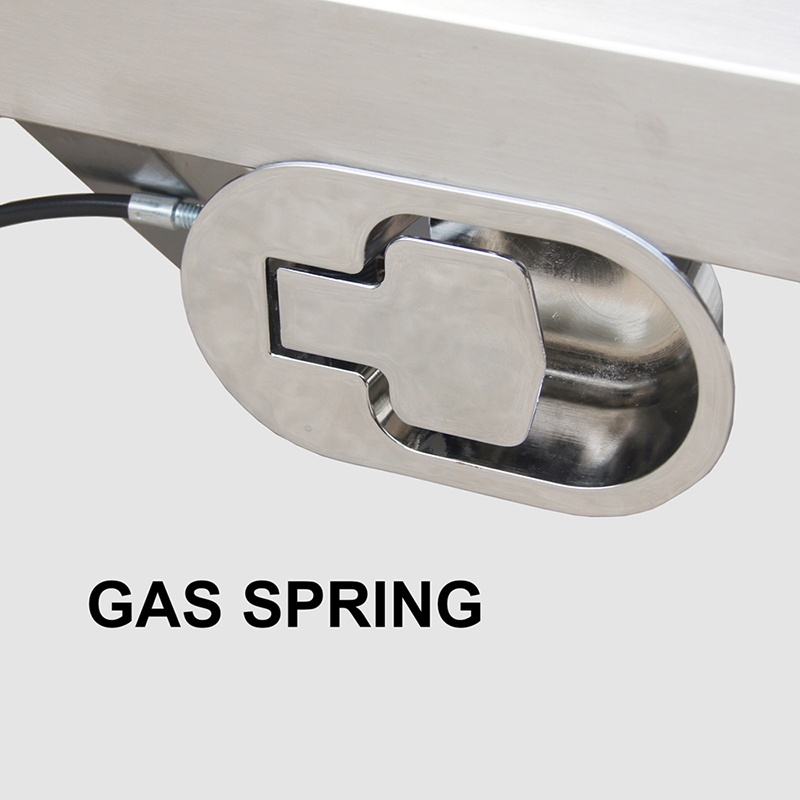 outdoor pool lounge chairs