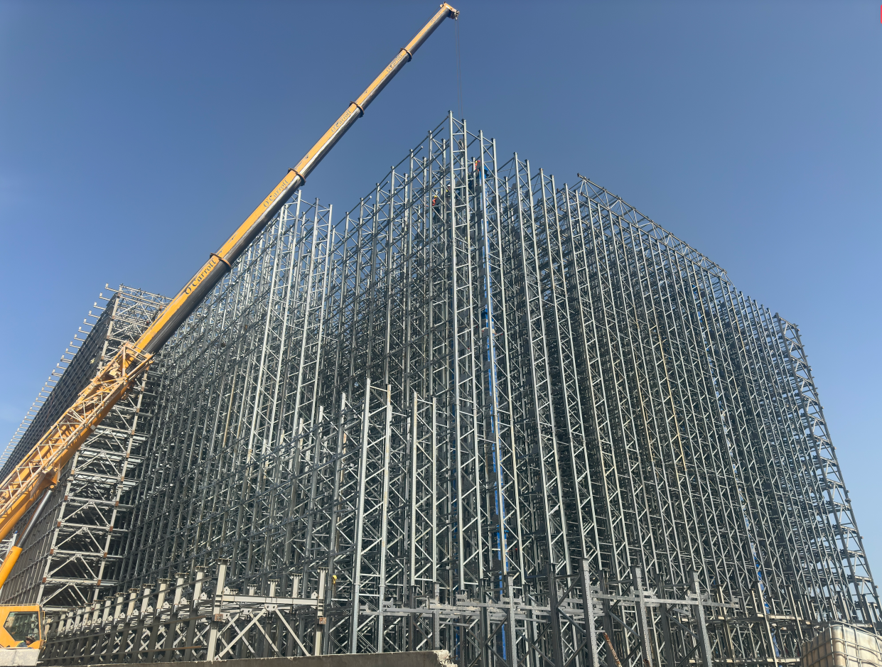 Heavy-duty steel racking frame for high-rise warehouse construction