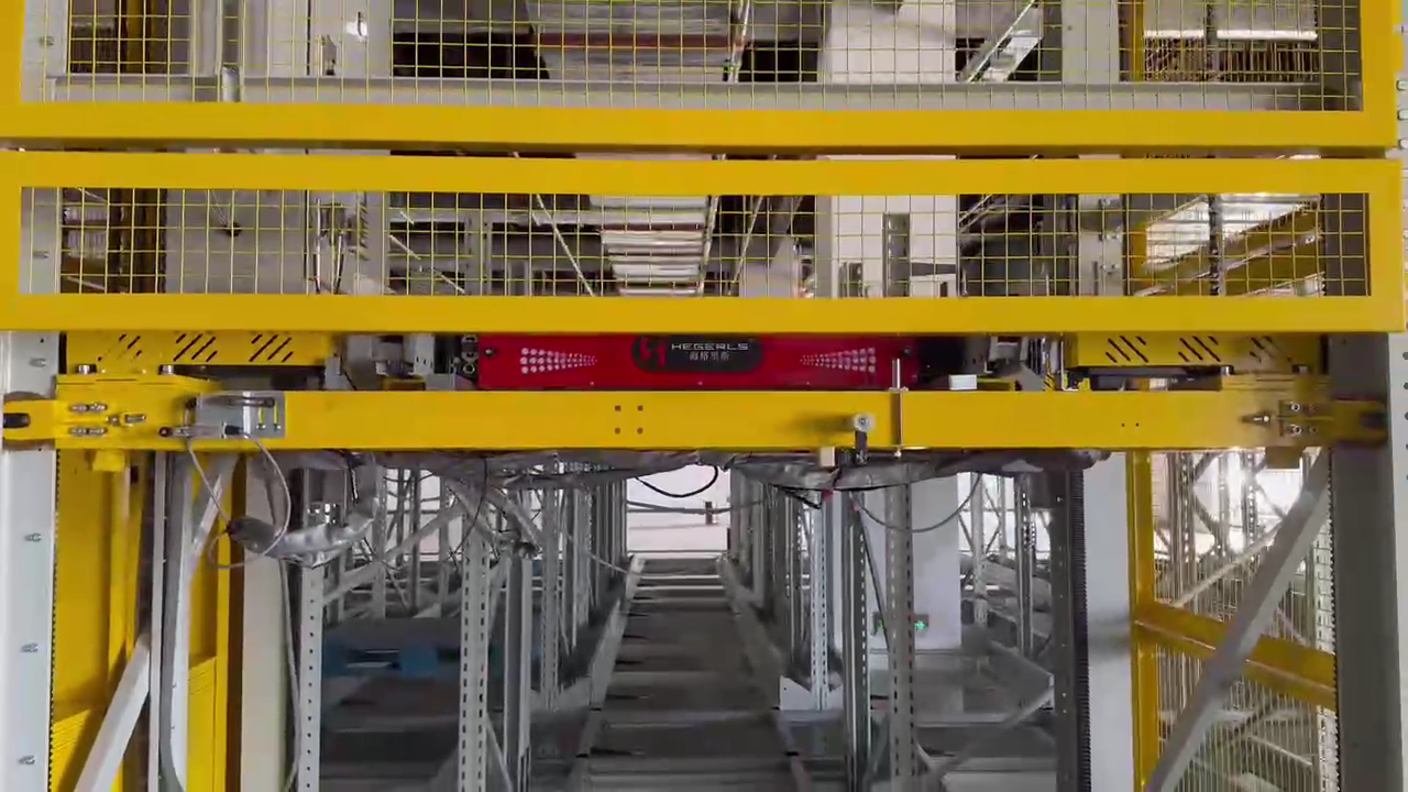 HEGERLS Vertical lift for four-way shuttle system