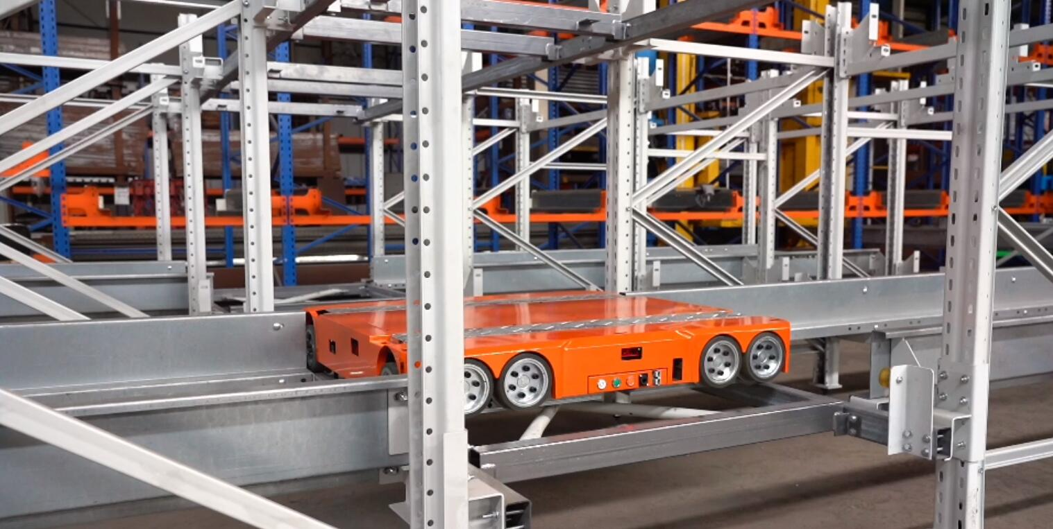 Four-way shuttle system operating in a high-density automated warehouse