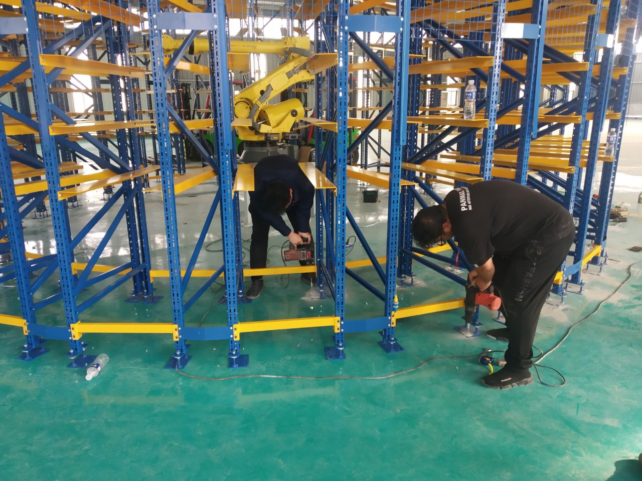 Circular rack automated warehouse