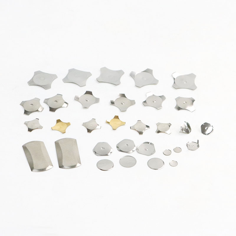 Cúpula triangular de metal