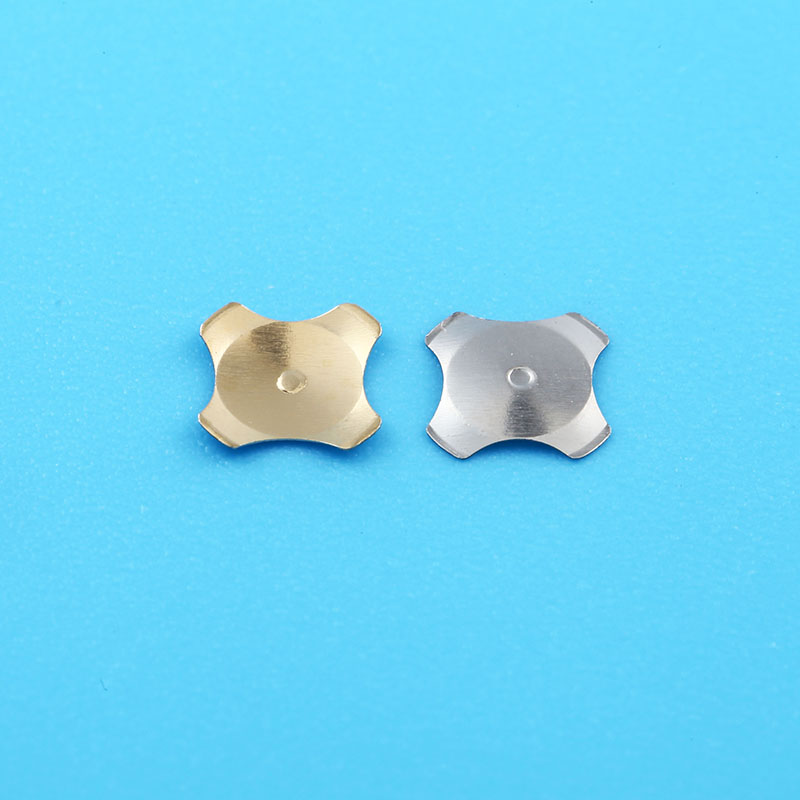 Cross-shaped metal dome