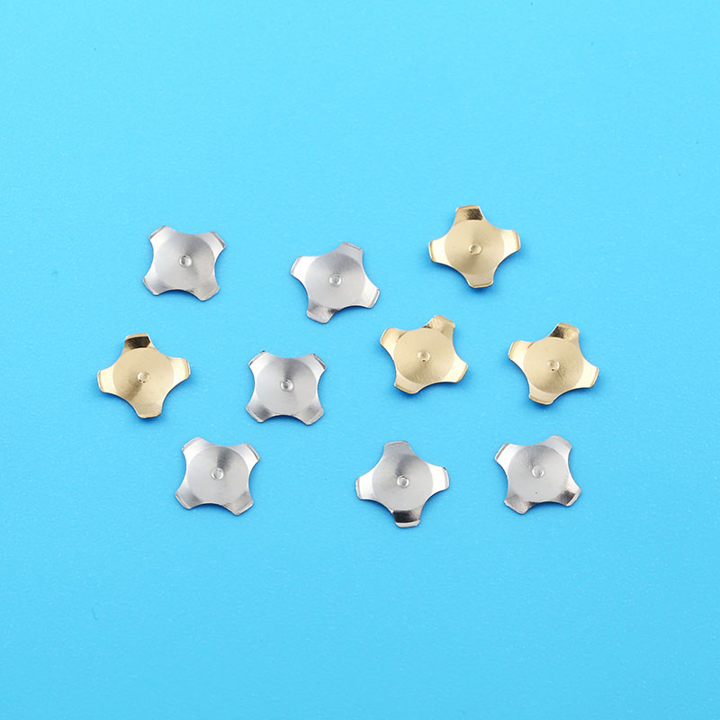 Cross-shaped metal dome