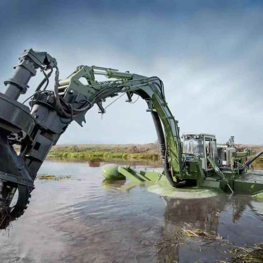 Case Study: Huayao Environmental’s Amphibious Excavator Exported to Southeast Asia – Tackling Wetland Ecological Restoration
