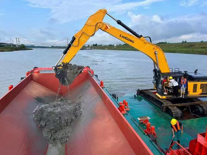 Amphibious Digger Amphibious Digger