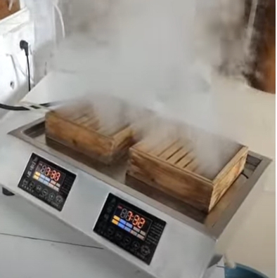 Steamed buns steamer produces steam in seconds