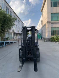 3 Stages 4.5 M Lift Electric Forklift With Side Shift