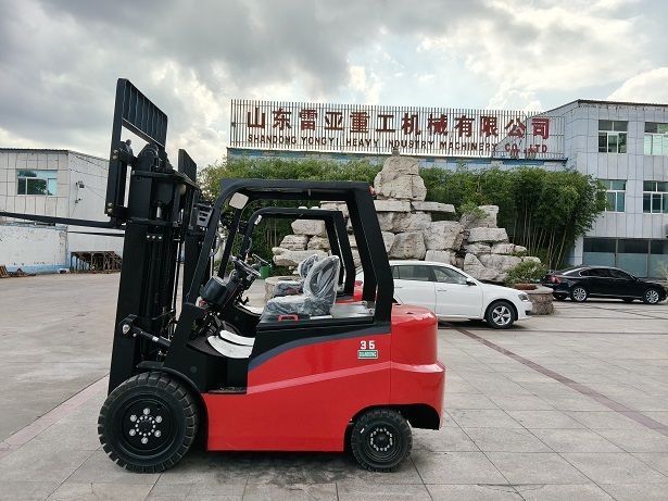 Warehouse Electric Forklift Purshase