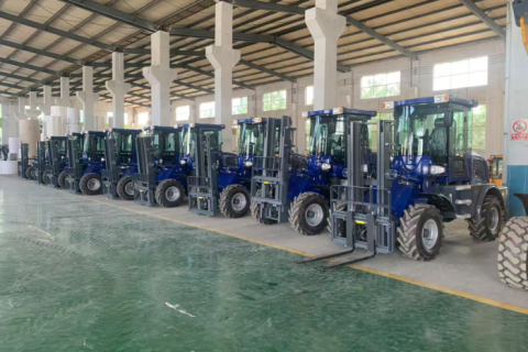 delivery 9 sets 3 ton forklift rough terrain forklift diesel forklift to abroad