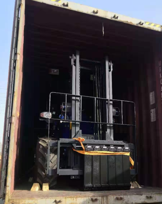 rough terrain forklift