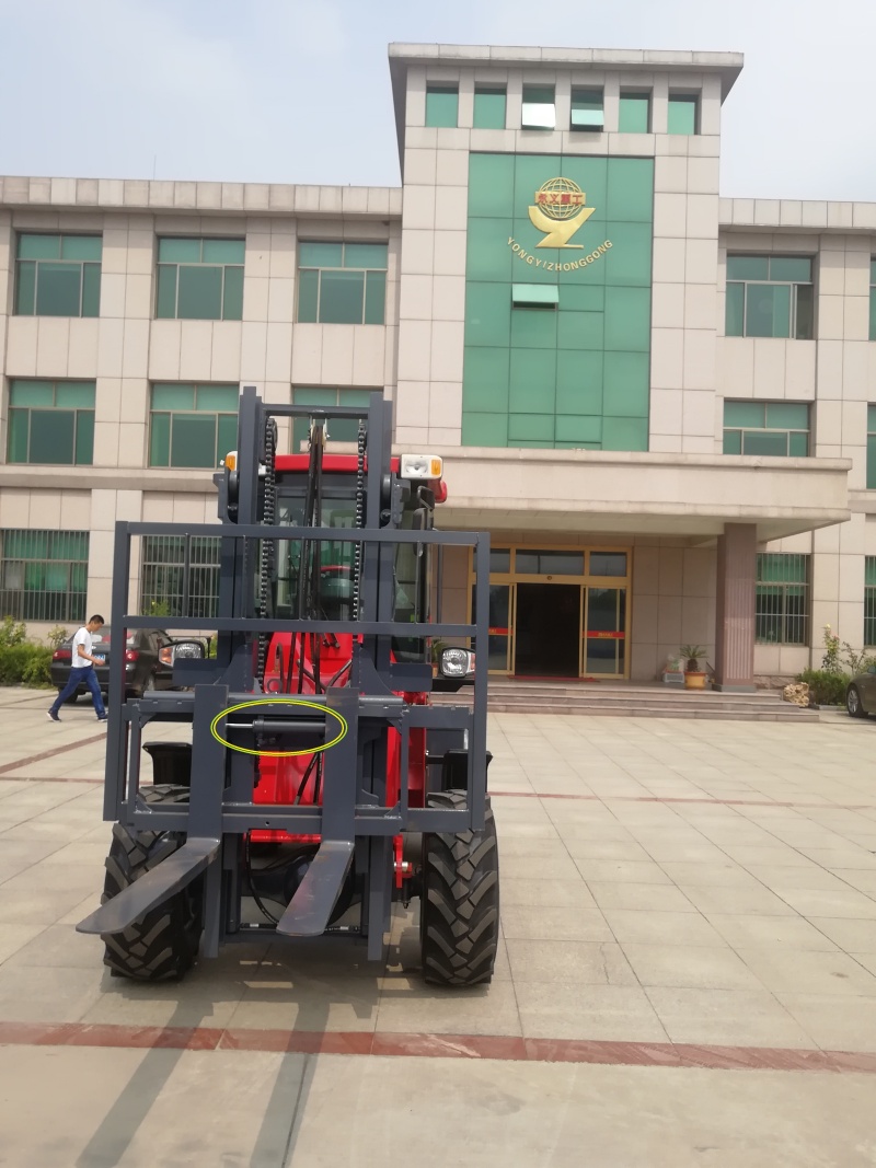 3 ton compact rough terrain forklift