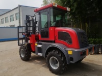 3 ton compact rough terrain forklift