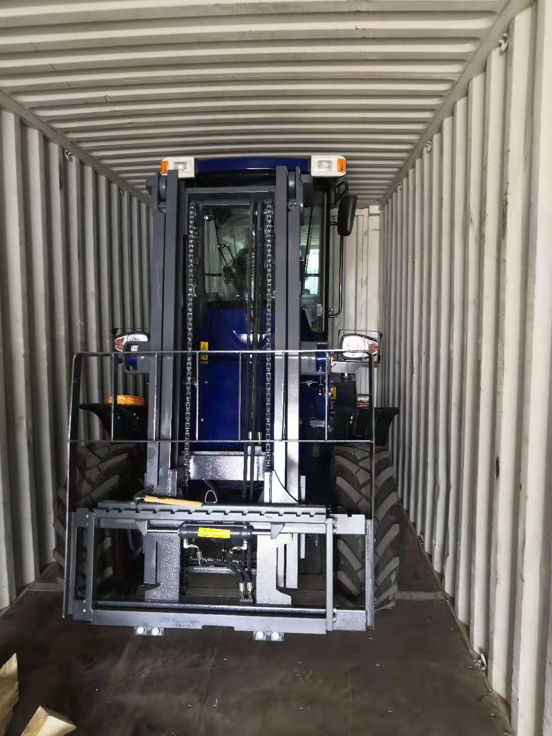 4 wheel drive industral forklift