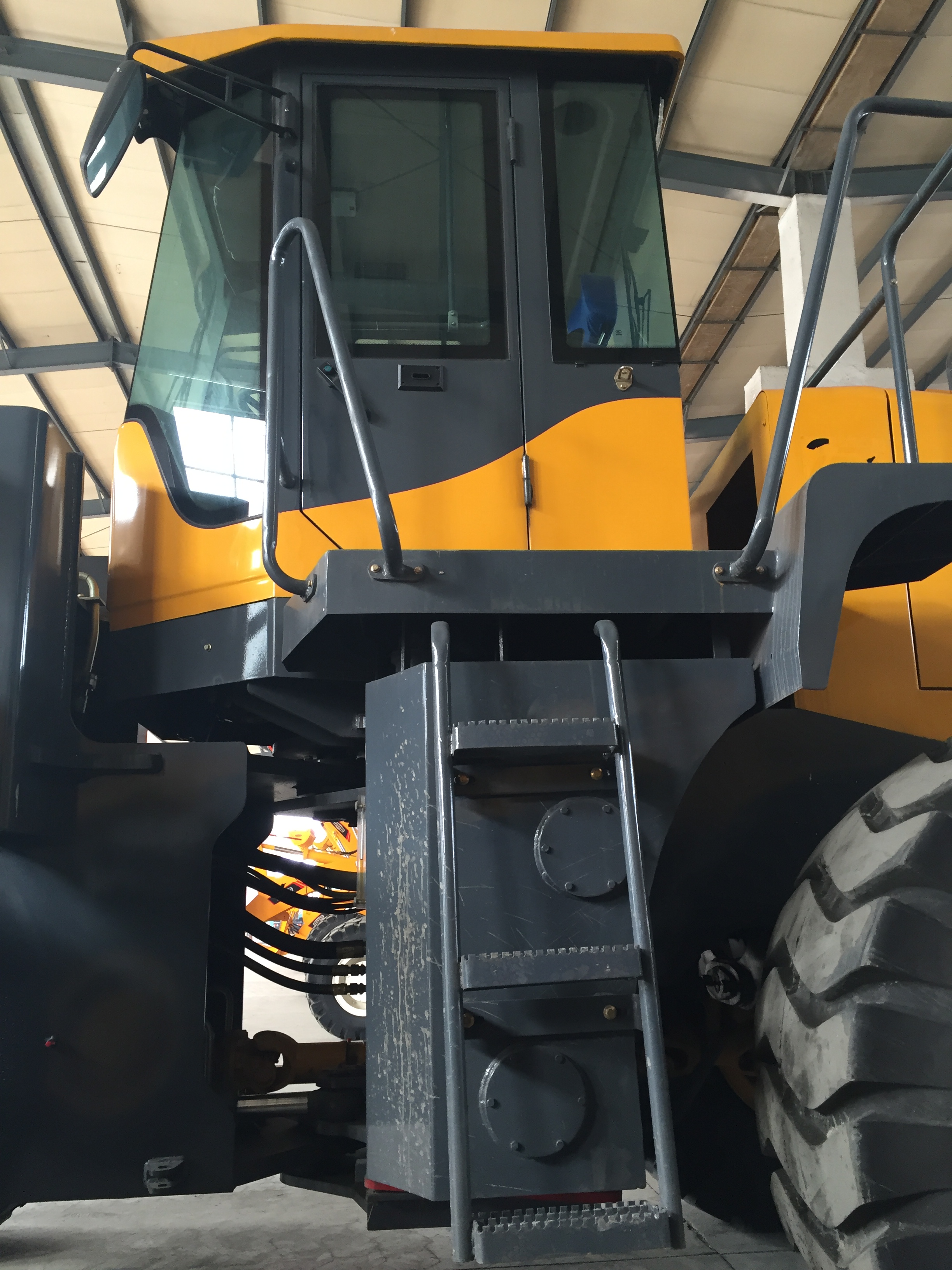 compact mini wheel loader