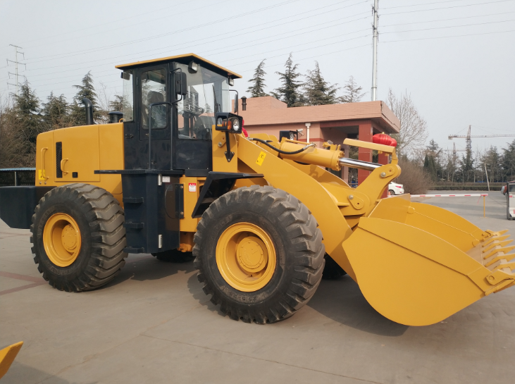 Máy xúc lật bánh lốp 5 tấn ZL950, máy xúc lật mini nhỏ gọn có khớp nối.