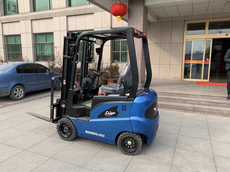 1.5 ton 4 wheel small electric forklift for sale