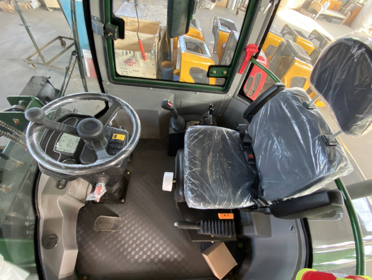 TL15000 Telescopic Boom Wheel Loader Articulated 1.5 Ton Telehandler