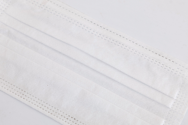 Cool-Touch disposable mask