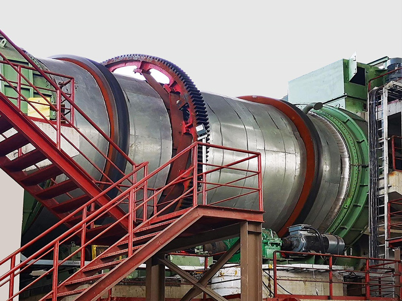 Rotary Dryer with Scattering Unit