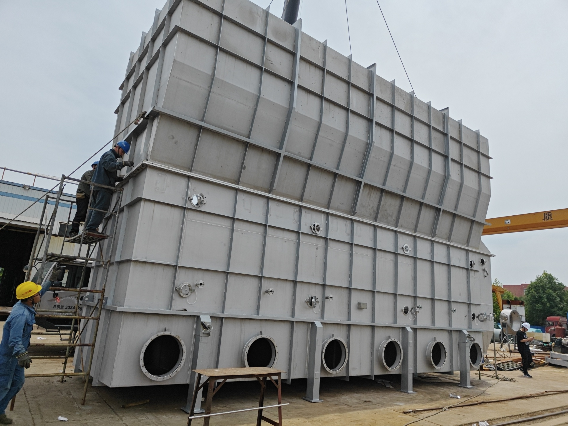 fluid bed equipment