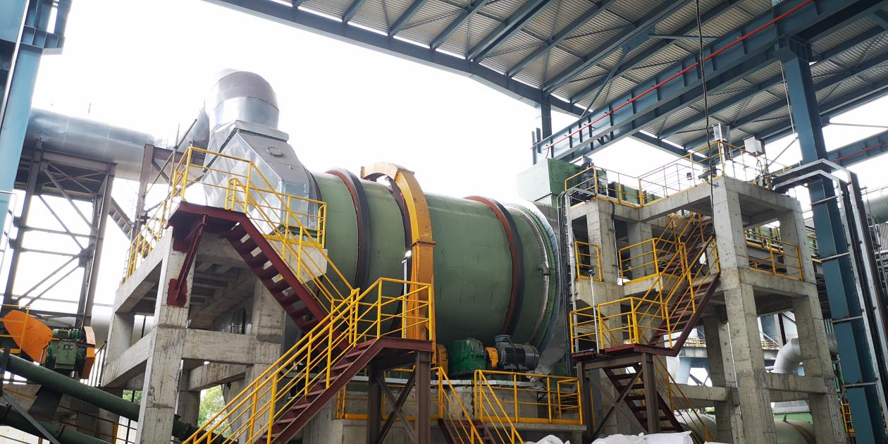Dispersing rotary dryer