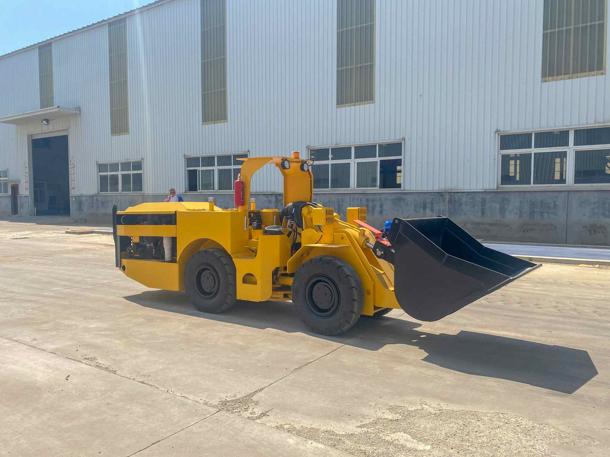 Articulated Compact Underground Scooptram