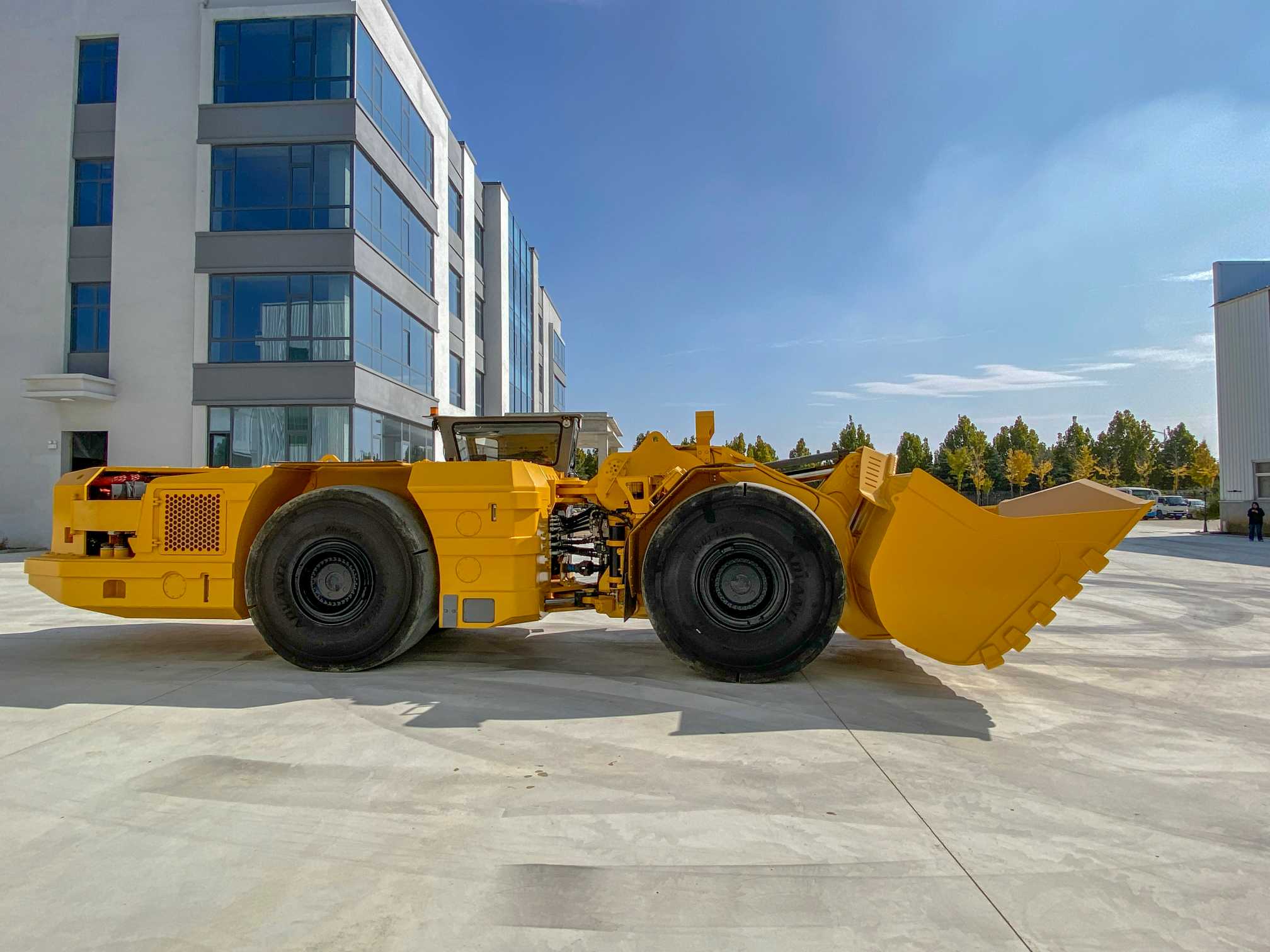 Articulated Compact Diesel Underground Gold Copper Mining LHD Loader