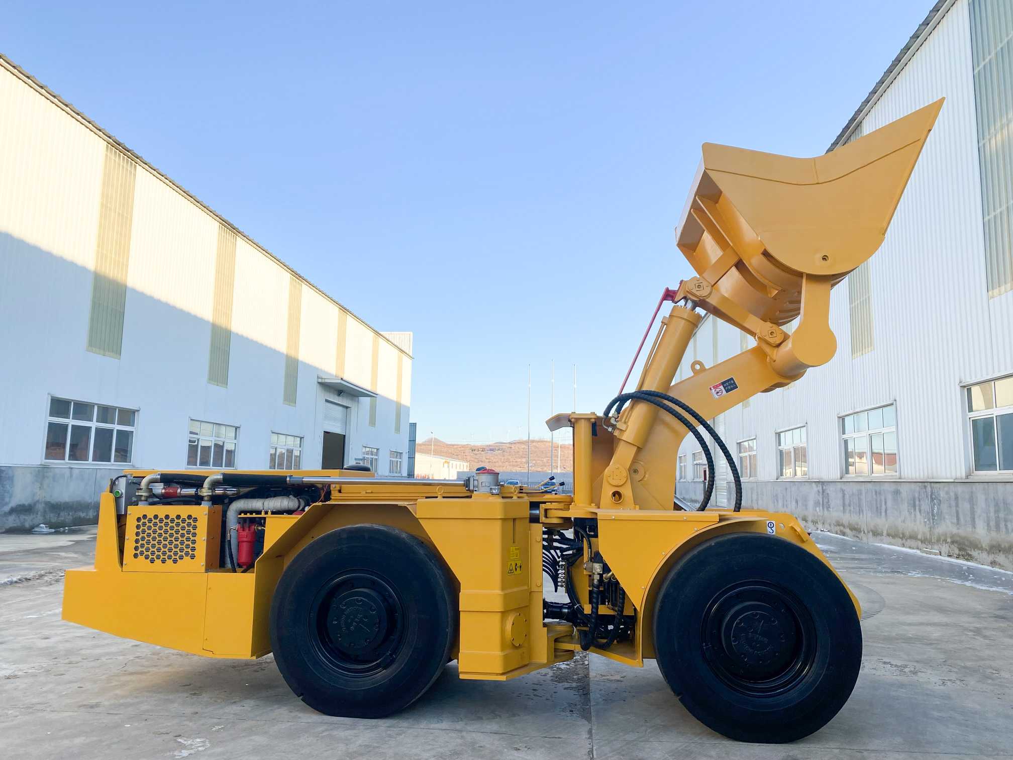 Compact Low Profile Mining Loader Articulated Underground Mining Scoop