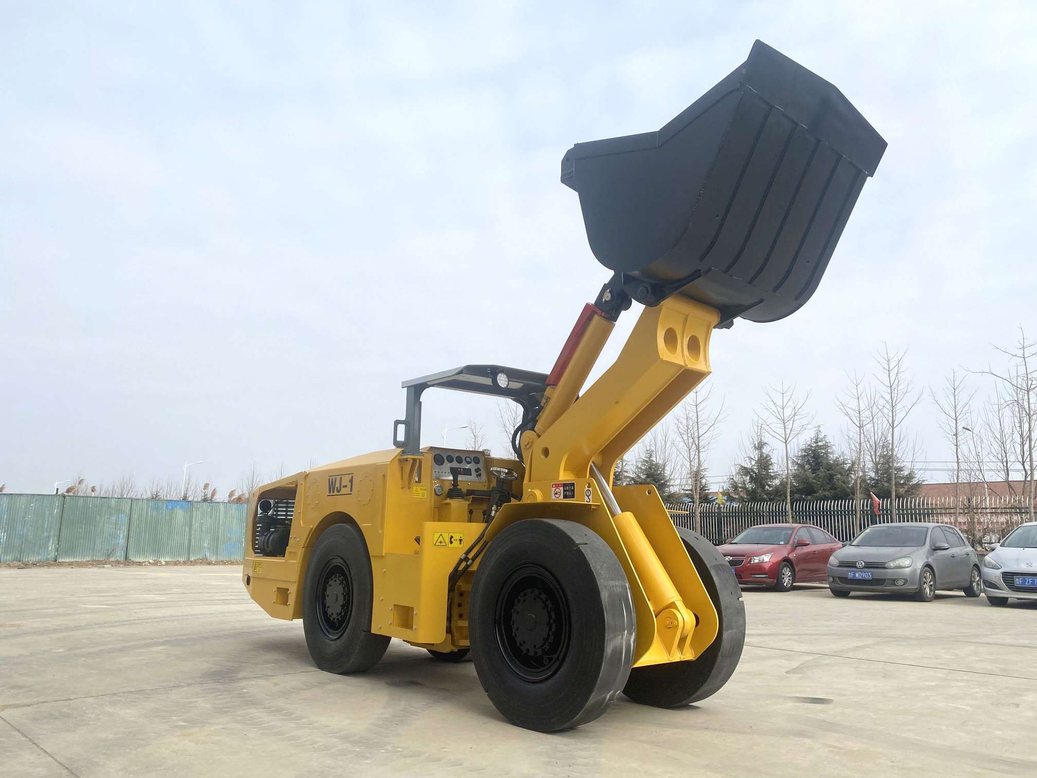 Underground Mining Diesel Engine Scooptram With DANA Torque Converter